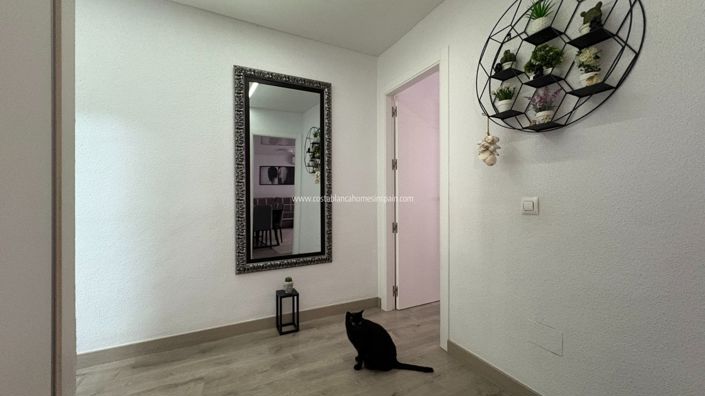 Image No.2-4 Bed Apartment for sale