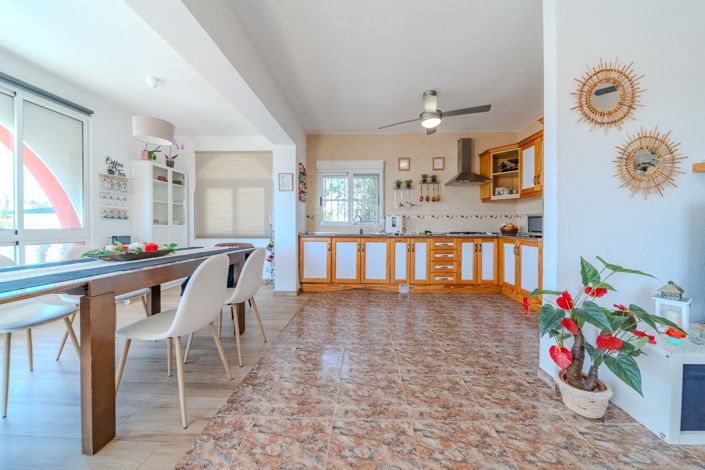 Image No.12-7 Bed Villa for sale