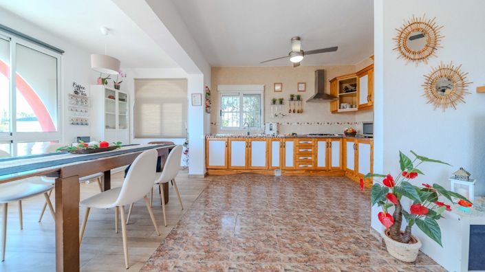 Image No.12-7 Bed Villa for sale