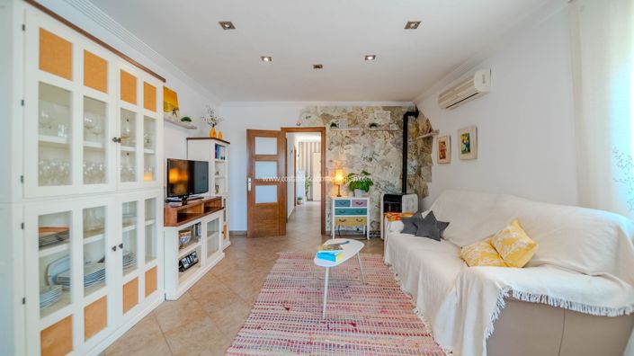 Image No.13-7 Bed Villa for sale