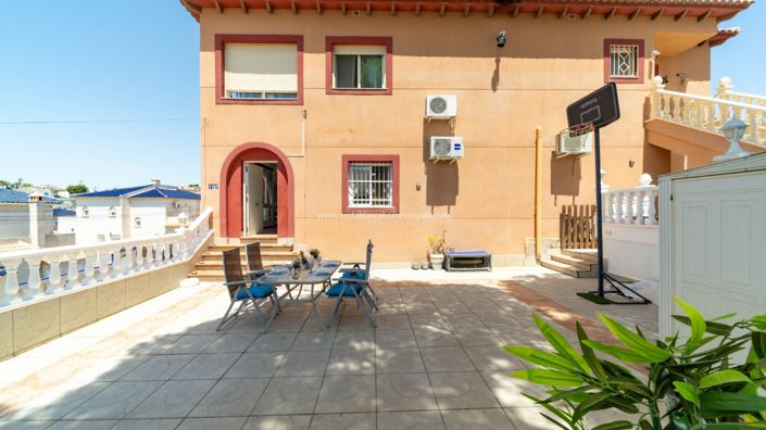 Image No.3-7 Bed Villa for sale