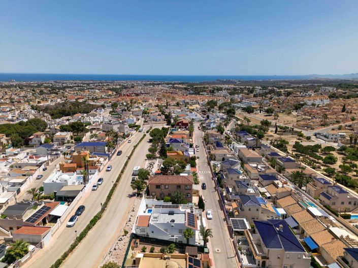 Image No.11-7 Bed Villa for sale