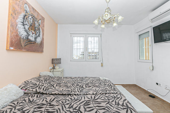 Image No.19-3 Bed Townhouse for sale