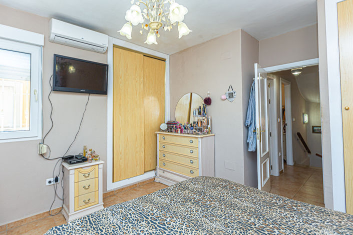 Image No.25-3 Bed Townhouse for sale