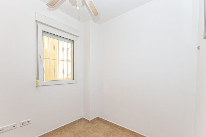 Image No.25-3 Bed Townhouse for sale