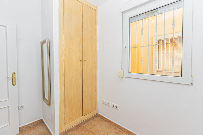 Image No.26-3 Bed Townhouse for sale