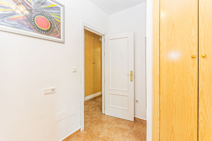 Image No.27-3 Bed Townhouse for sale