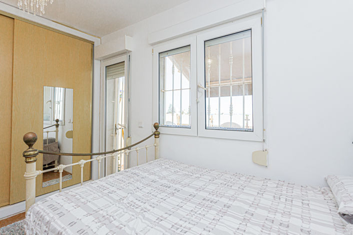 Image No.30-3 Bed Townhouse for sale