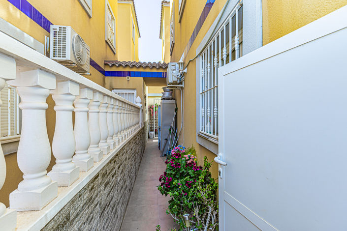 Image No.40-3 Bed Townhouse for sale