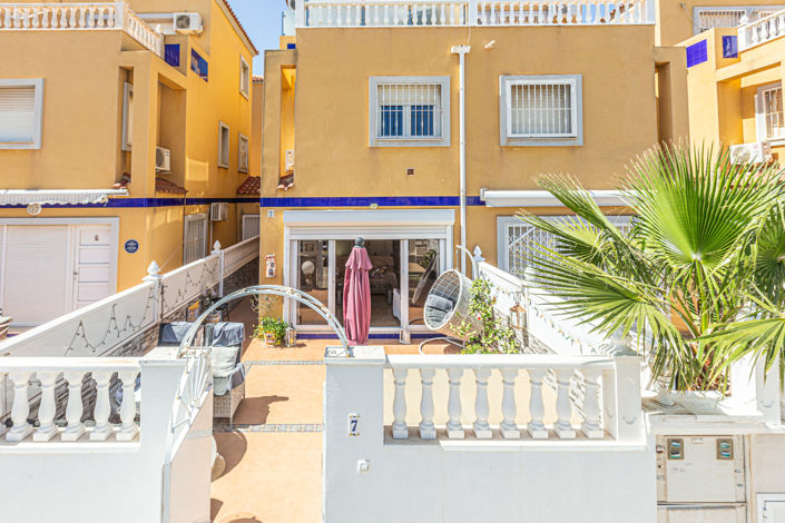 Image No.41-3 Bed Townhouse for sale