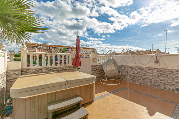 Image No.45-3 Bed Townhouse for sale