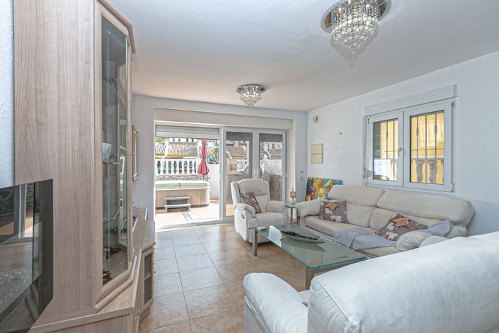 Image No.9-3 Bed Townhouse for sale