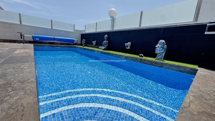 Image No.2-Propriété de 4 chambres à vendre à Villamartin