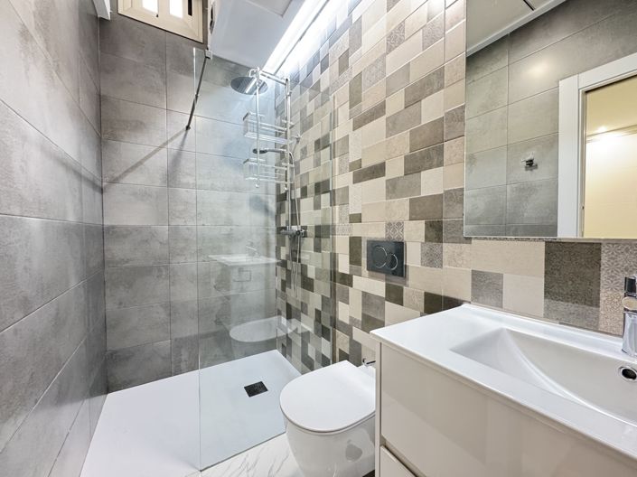 Image No.21-4 Bed Property for sale