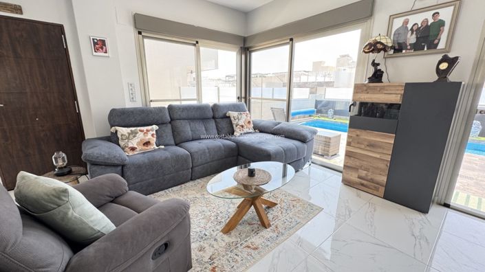 Image No.6-Propriété de 4 chambres à vendre à Villamartin