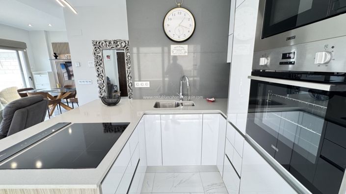 Image No.9-Propriété de 4 chambres à vendre à Villamartin