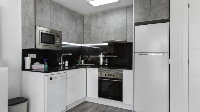 Image No.10-2 Bed Apartment for sale