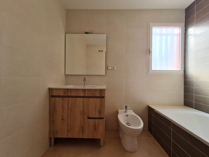 Image No.18-1 Bed Apartment for sale