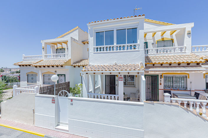 Image No.1-3 Bed Townhouse for sale