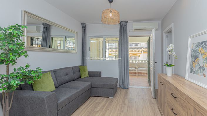 Image No.10-3 Bed Townhouse for sale