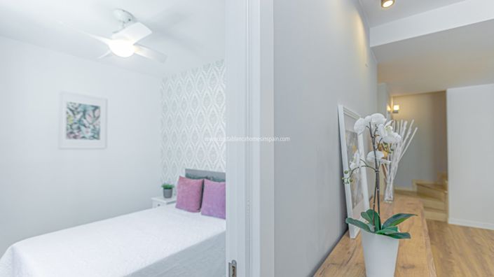 Image No.20-3 Bed Townhouse for sale