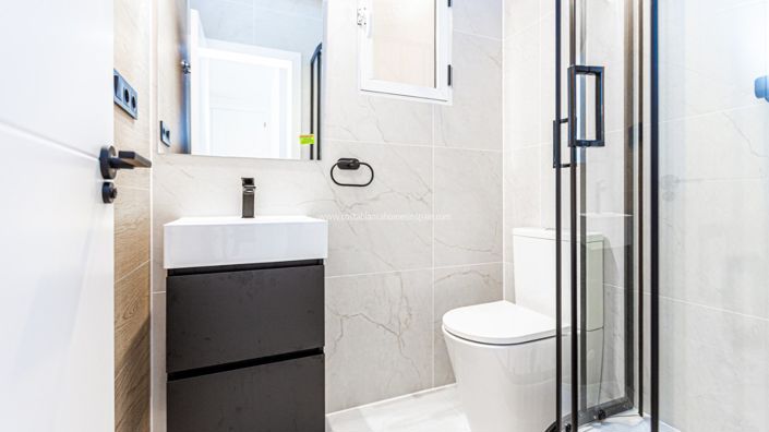 Image No.22-3 Bed Townhouse for sale