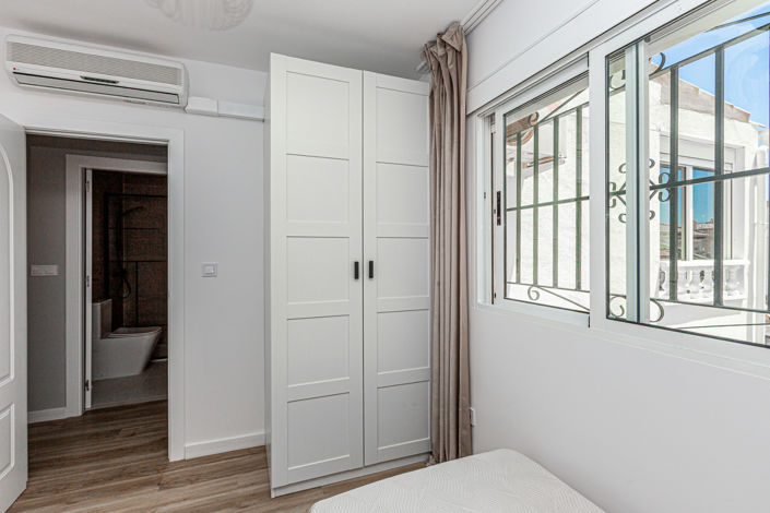 Image No.27-3 Bed Townhouse for sale