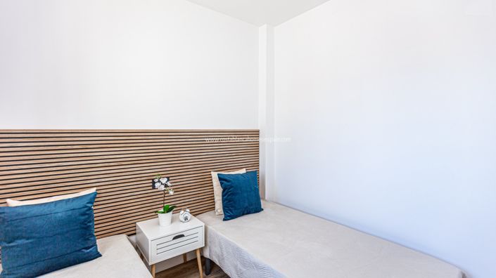 Image No.28-3 Bed Townhouse for sale