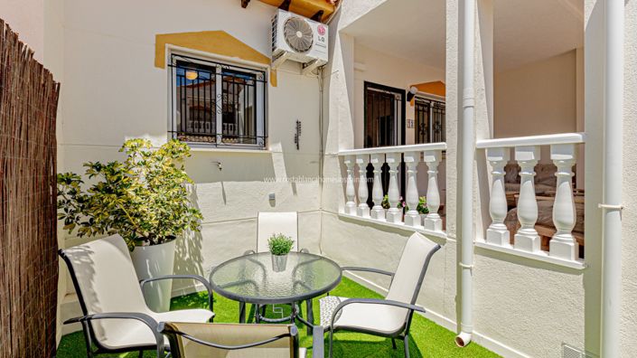 Image No.3-3 Bed Townhouse for sale