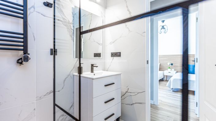 Image No.30-3 Bed Townhouse for sale