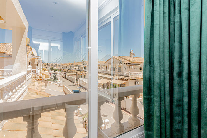 Image No.35-3 Bed Townhouse for sale