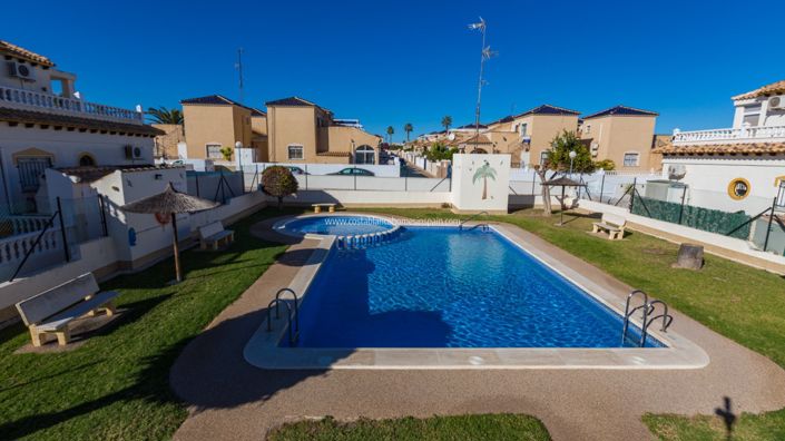 Image No.45-3 Bed Townhouse for sale