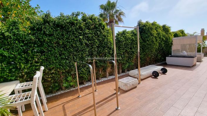 Image No.21-5 Bed Property for sale