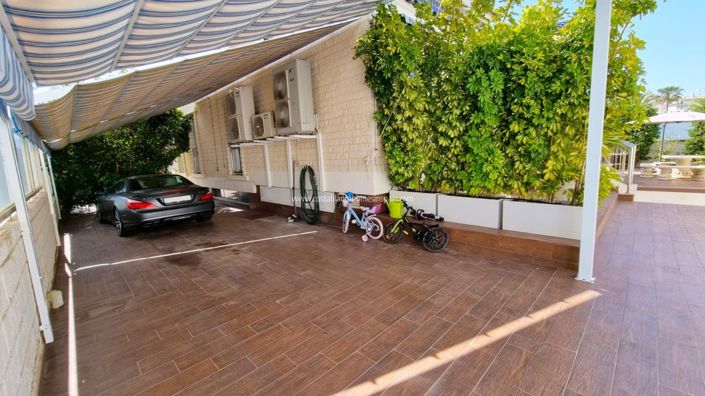 Image No.23-5 Bed Property for sale