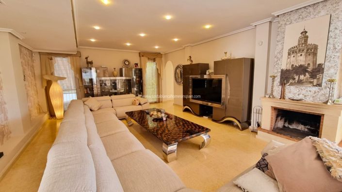 Image No.3-5 Bed Property for sale