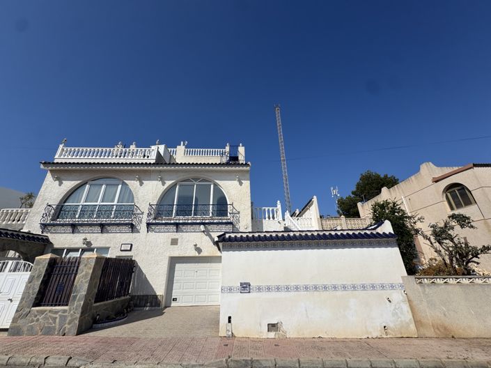Image No.1-3 Bed Townhouse for sale