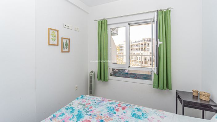 Image No.20-2 Bed Apartment for sale