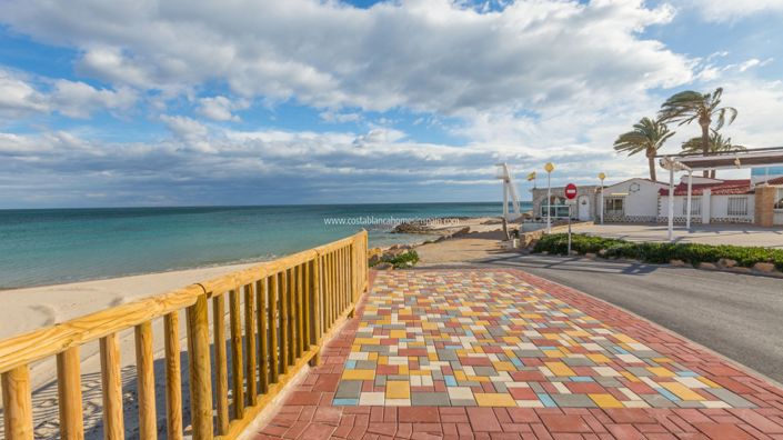 Image No.50-2 Bed Apartment for sale