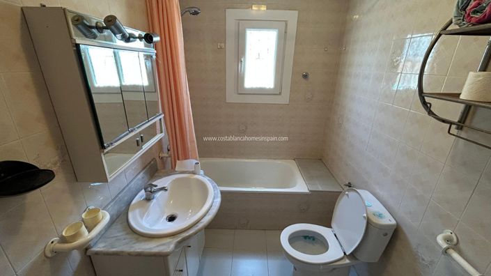 Image No.25-2 Bed Villa for sale