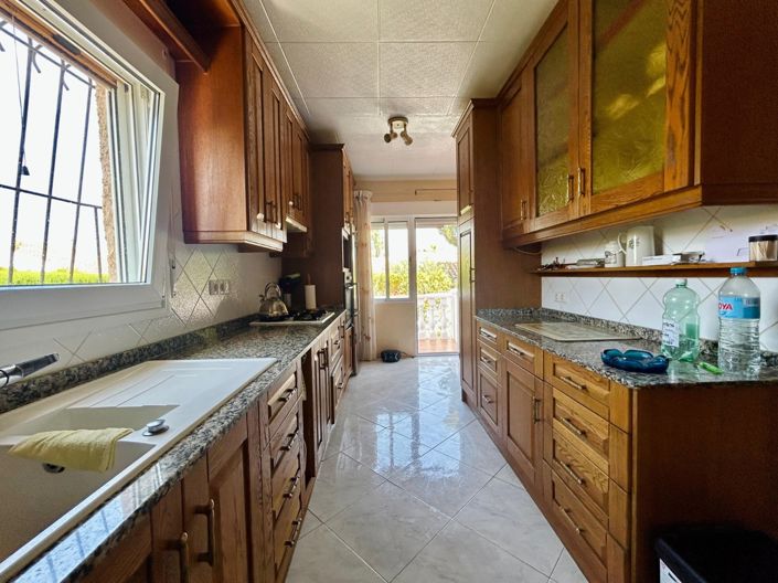 Image No.21-3 Bed Property for sale