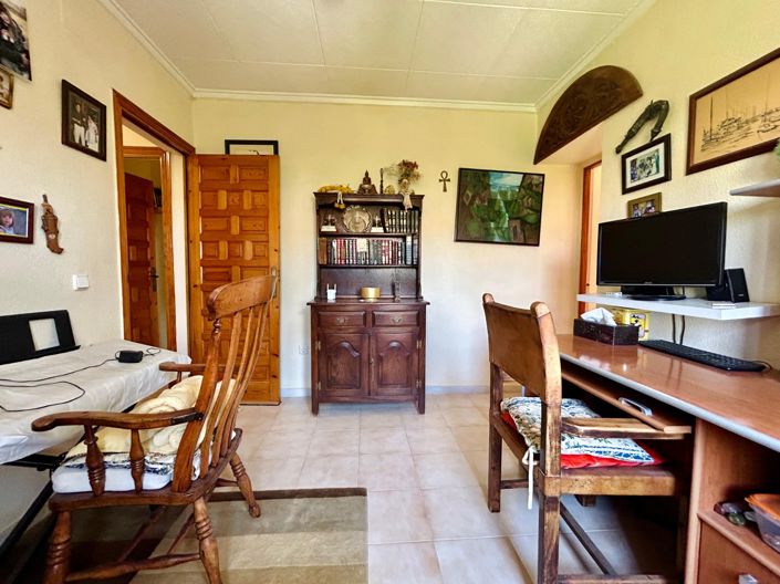 Image No.34-3 Bed Property for sale