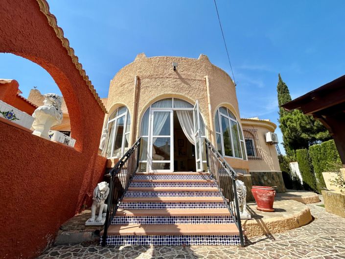 Image No.6-3 Bed Property for sale