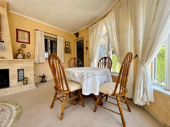 Image No.9-3 Bed Property for sale