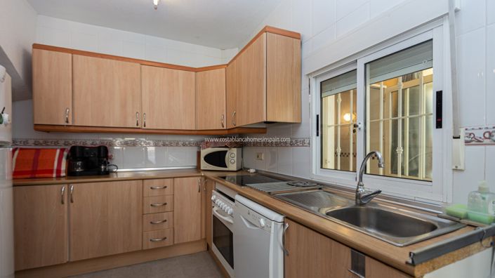 Image No.13-3 Bed Townhouse for sale