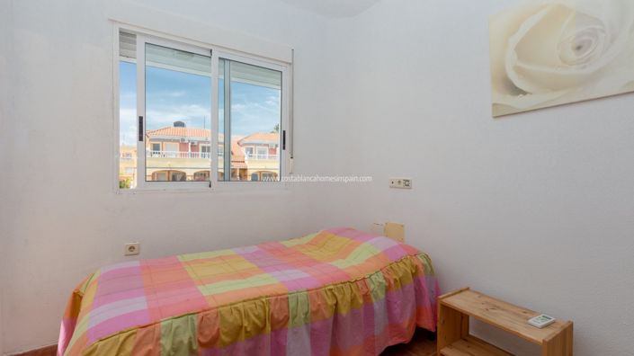 Image No.20-3 Bed Townhouse for sale