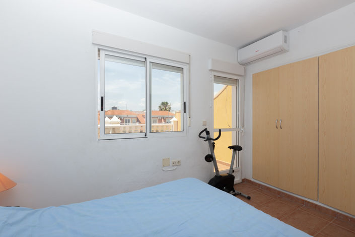 Image No.25-3 Bed Townhouse for sale