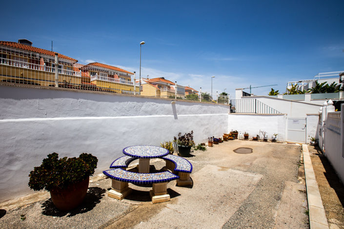 Image No.31-3 Bed Townhouse for sale