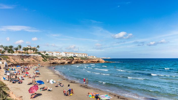 Image No.35-3 Bed Townhouse for sale