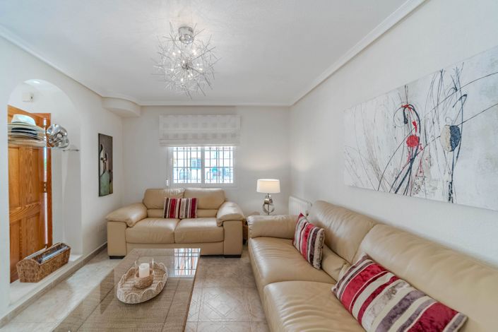 Image No.9-3 Bed Property for sale