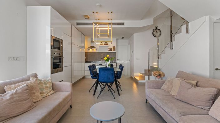 Image No.2-Propriété de 4 chambres à vendre à Orihuela Costa